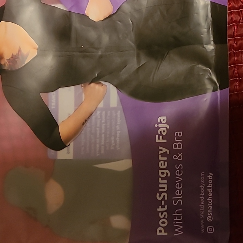 Snatched Body Post-Surgery Faja With Sleeves and Bra size Small